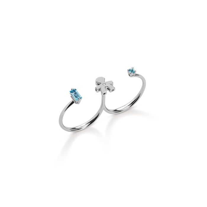 Le Bebé Anello due dita Les Bonbons con sagoma bimbo, in oro bianco con topazio, acquamarina e diamante