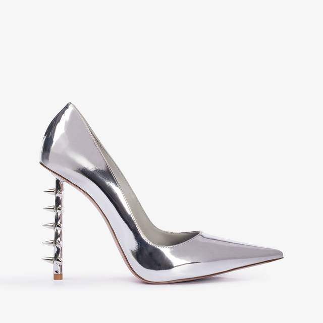 Le Silla Décolleté metallizzata argento con borchie