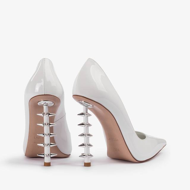 Le Silla Décolleté Vernice Bianca Con Borchie