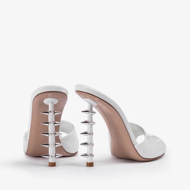 Le Silla Sandalo Mule Vernice Bianco Con Borchie