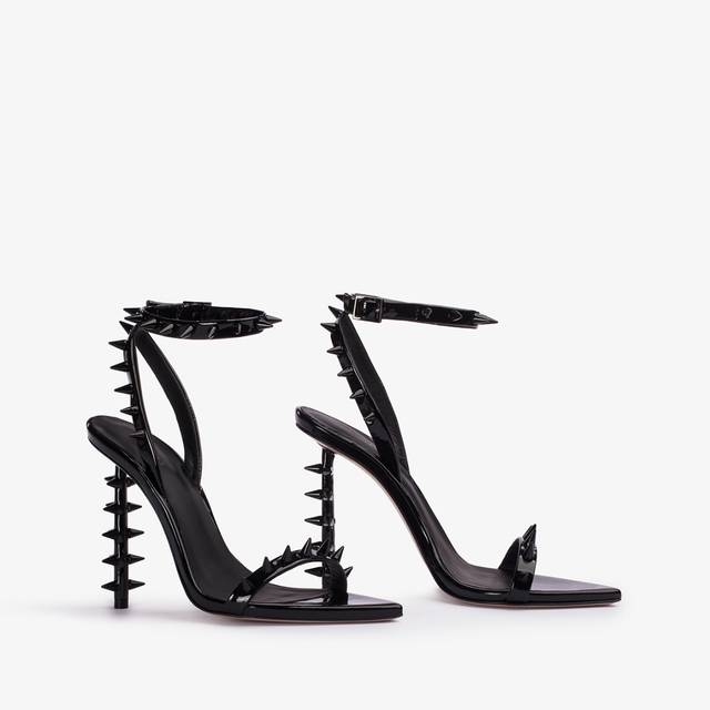 Le Silla Sandalo Vernice Nero Con Borchie