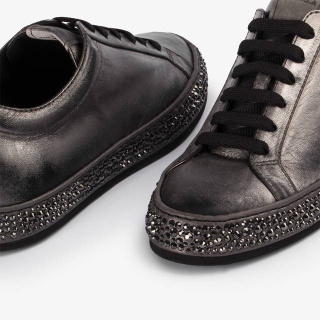 Le Silla Sneaker Pelle Laminata Effetto Vintage Peltro Con Cristalli