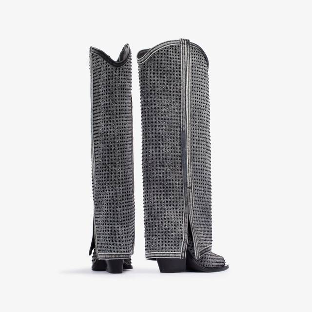 Le Silla Stivale Al Ginocchio Con Risvolto D'ispirazione Western Denim E Cristalli Nero Jet