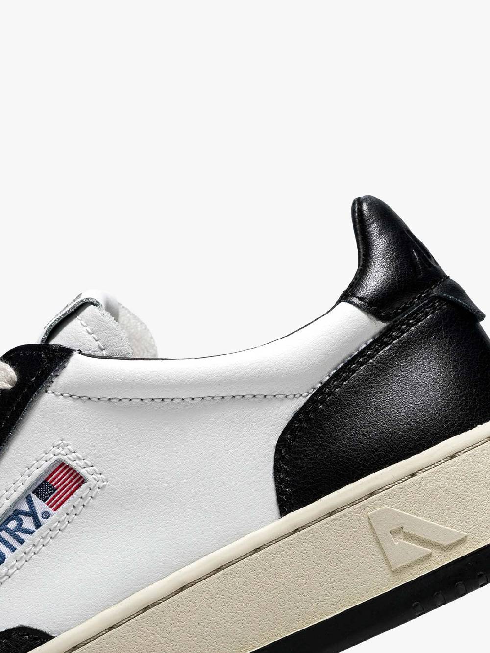 AUTRY Sneakers Medalist Low Donna In Pelle Bicolore Bianco/nera