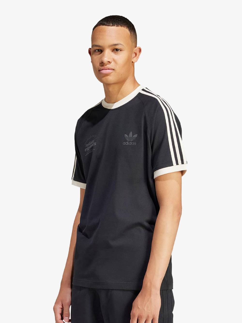 ADIDAS T-shirt Graphic Cali IS1413 Uomo In Cotone Nero/bianco