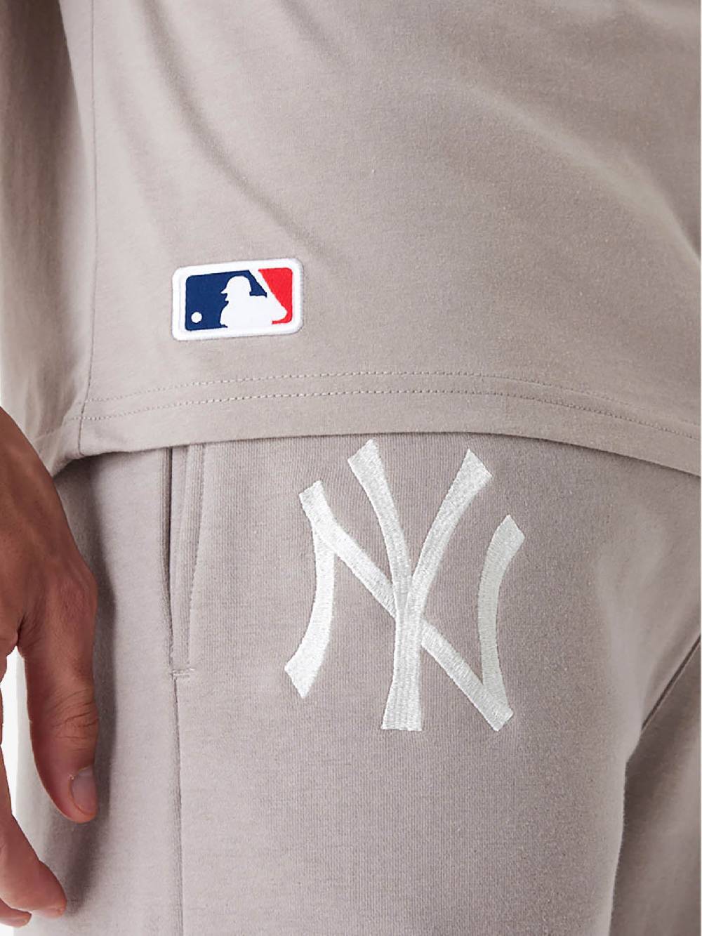 NEW ERA T-shirt Oversize New York Yankees League Essential 60435555 Uomo Cotone Marrone