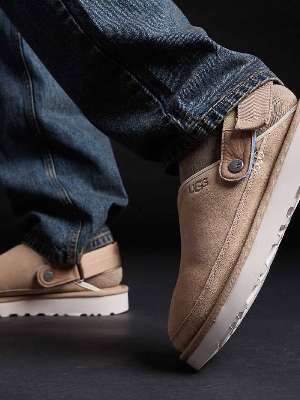 UGG Sabot Goldencoast 1142172 Uomo In Pelle Sabbia