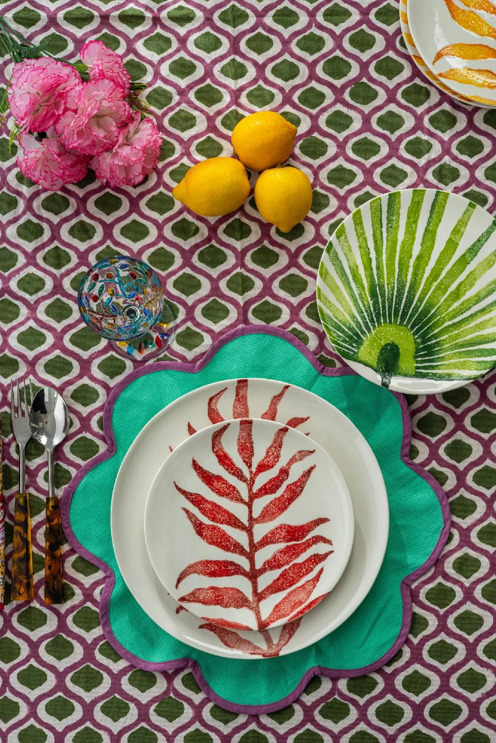 Les Ottomans Ceramic Plate Leaves LE02