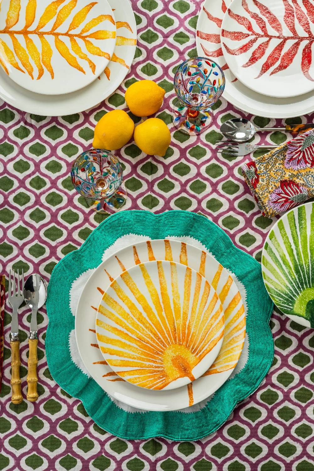 Les Ottomans Ceramic Plate Leaves LE03