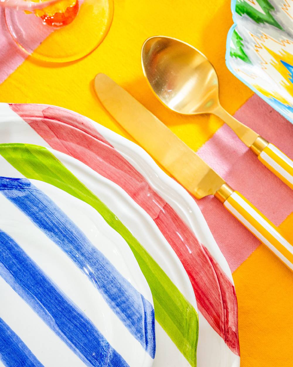 Les Ottomans Ceramic Plate Stripes ST02