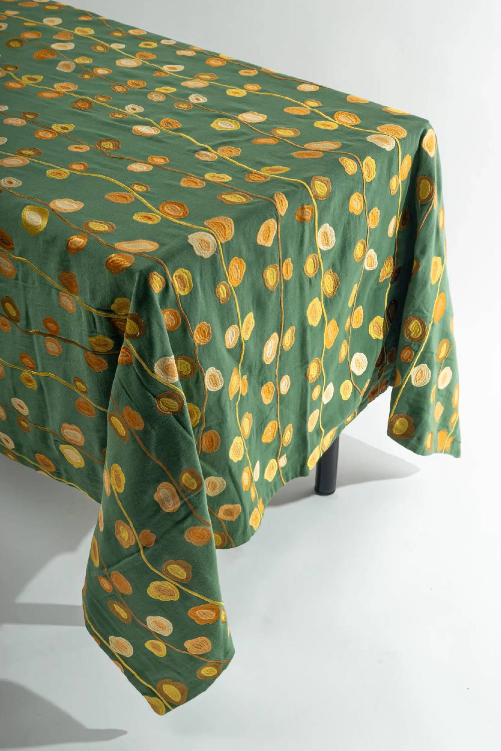 Les Ottomans Embroidered cotton tablecloth EBT06