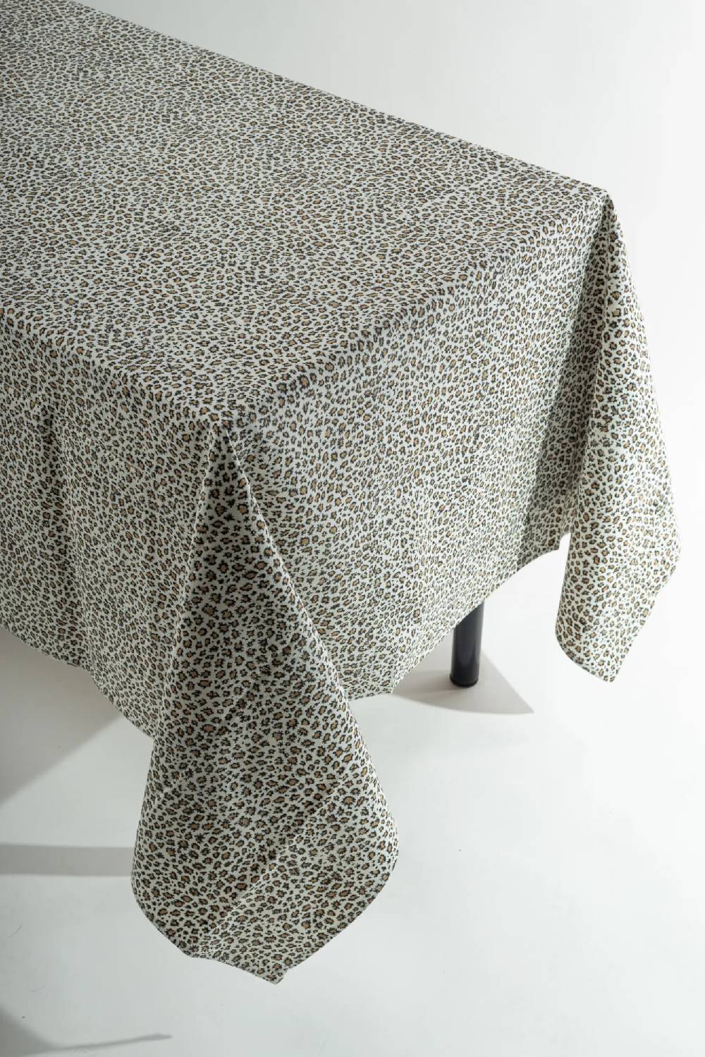 Les Ottomans Handprinted cotton tablecloth IKB57