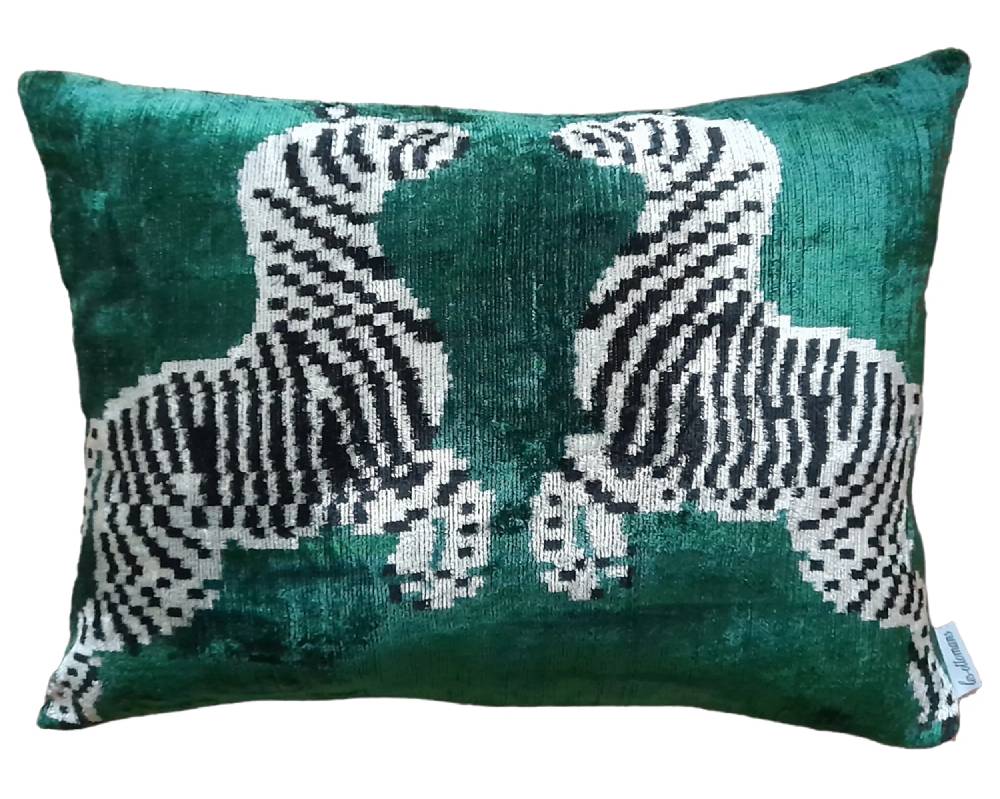 Les Ottomans Silk velvet cushion V667