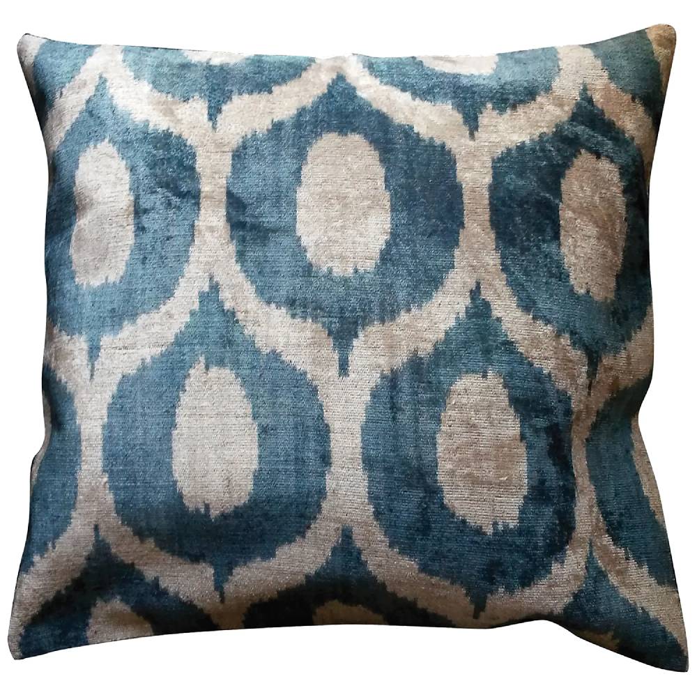 Les Ottomans Velvet cushion VE03