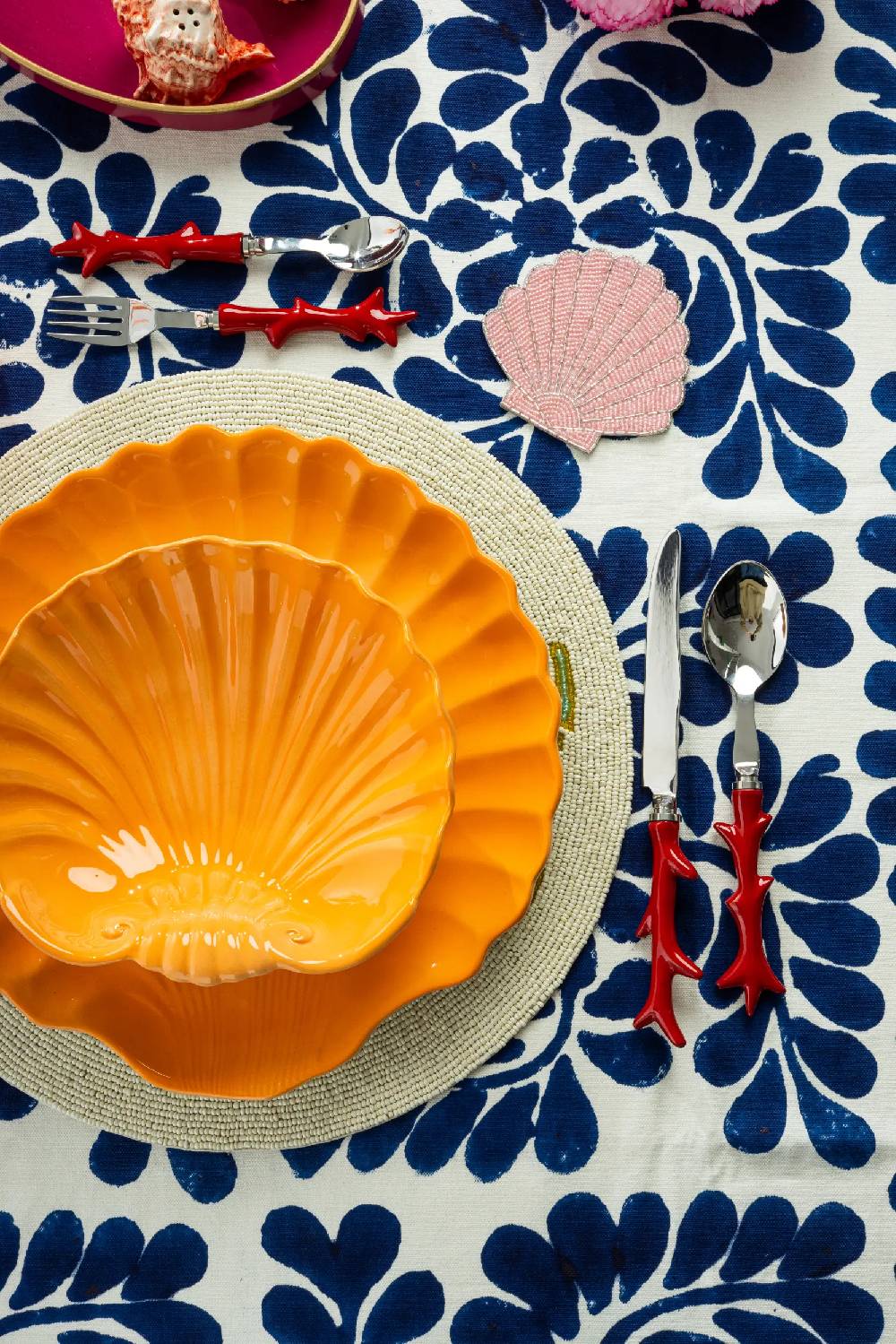 Les Ottomans Shell Handpainted Ceramic Dinner Plate