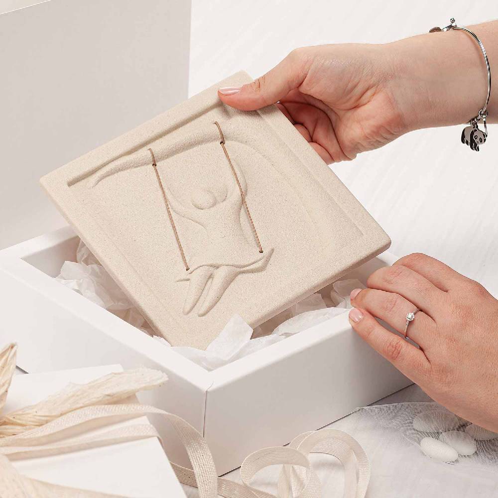 Lineasette Bimba In Altalena