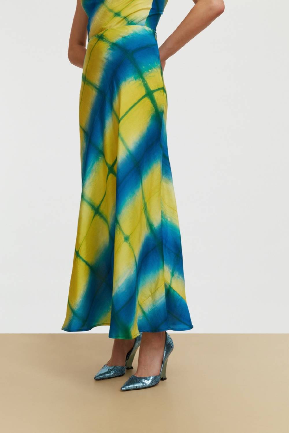 Lisa Corti Gonna Phaalko Tangra Sulphur