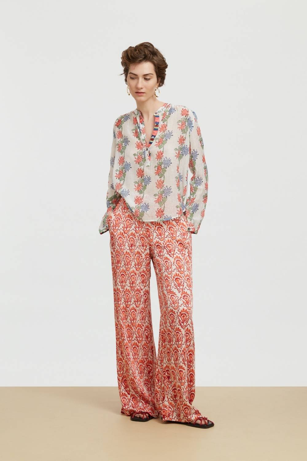 Lisa Corti Pantalone Myanmar Parrot Rany