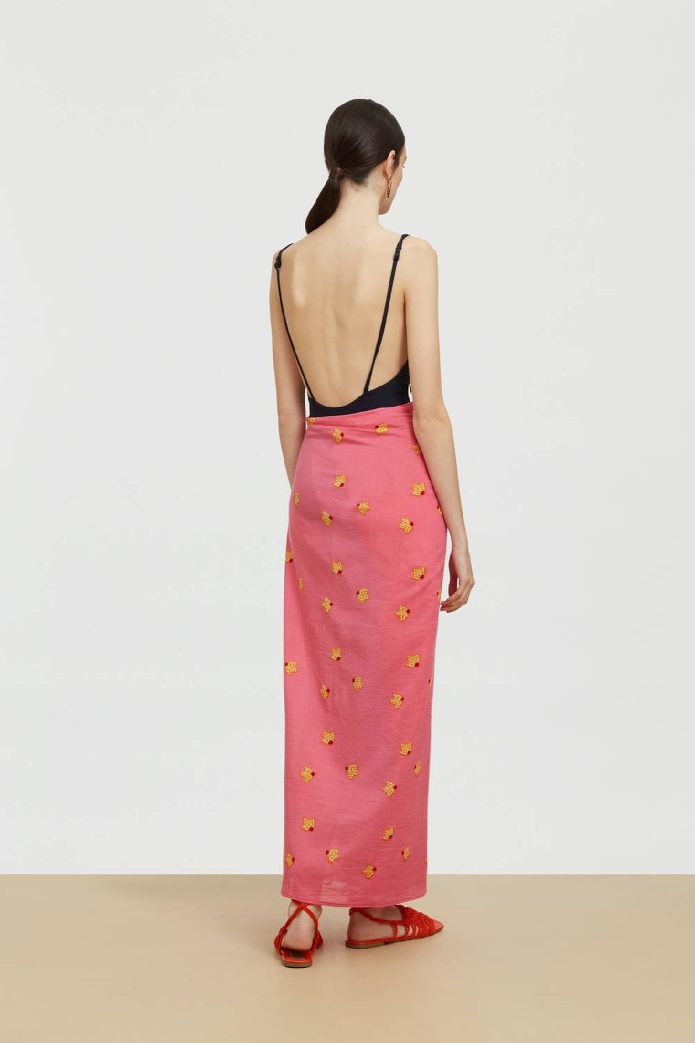 Lisa Corti Pareo Indonesian Red Rose