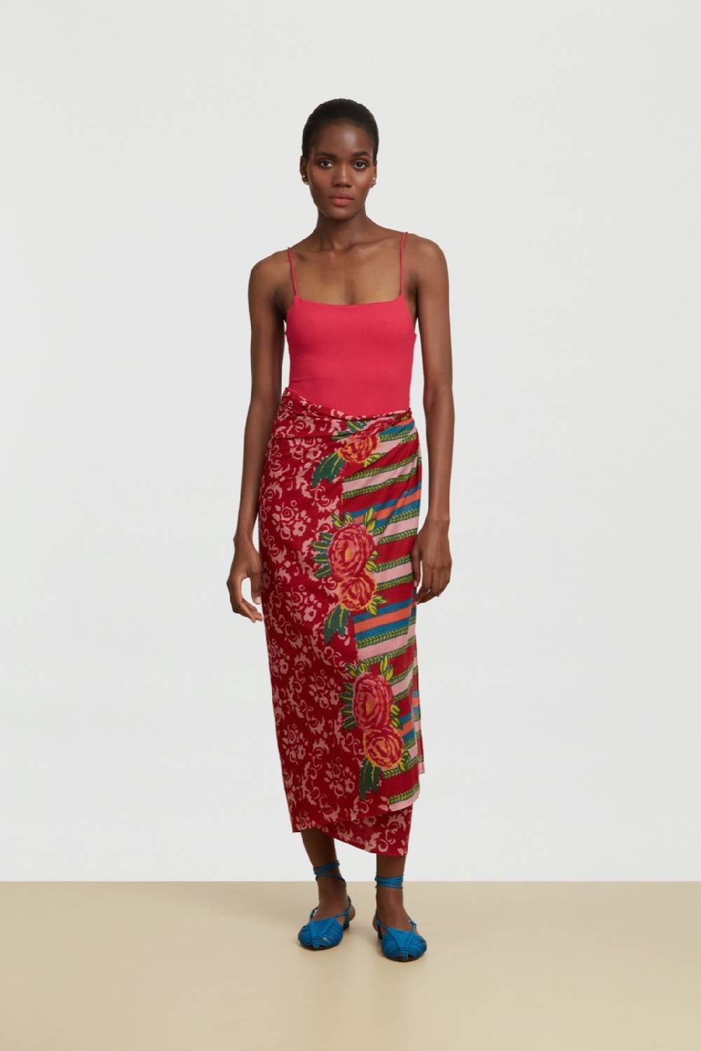 Lisa Corti pareo love red