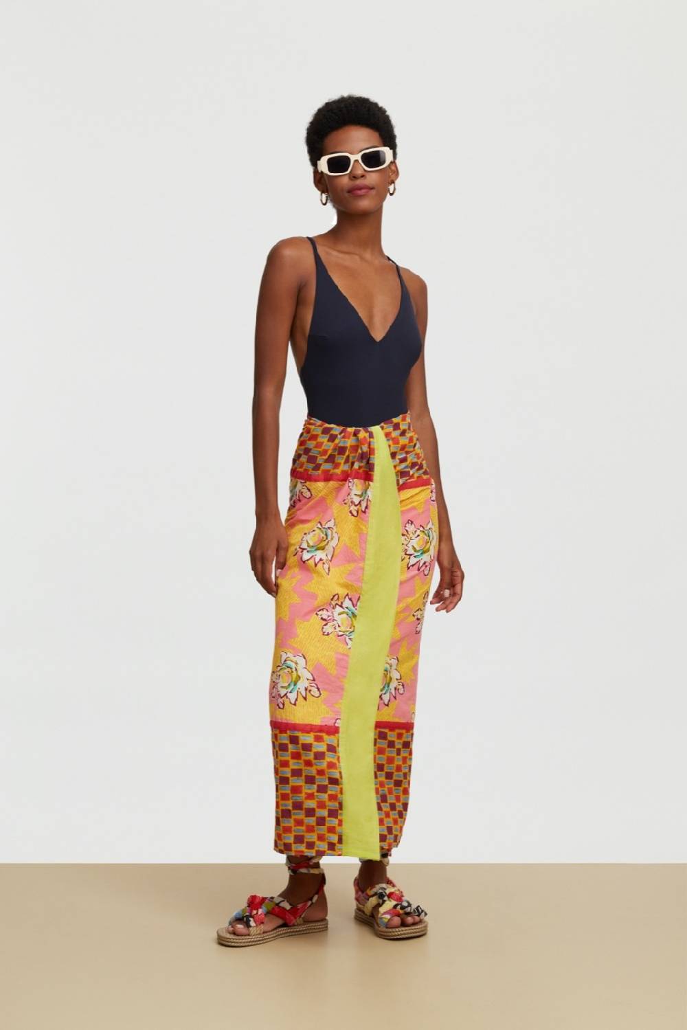 Lisa Corti pareo star flower light pink