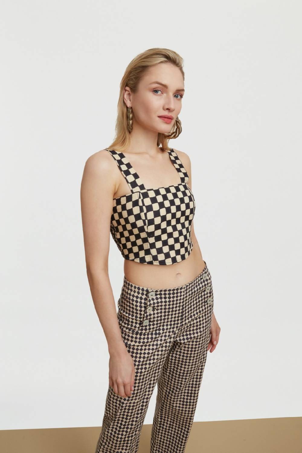 Lisa Corti titli top checks black