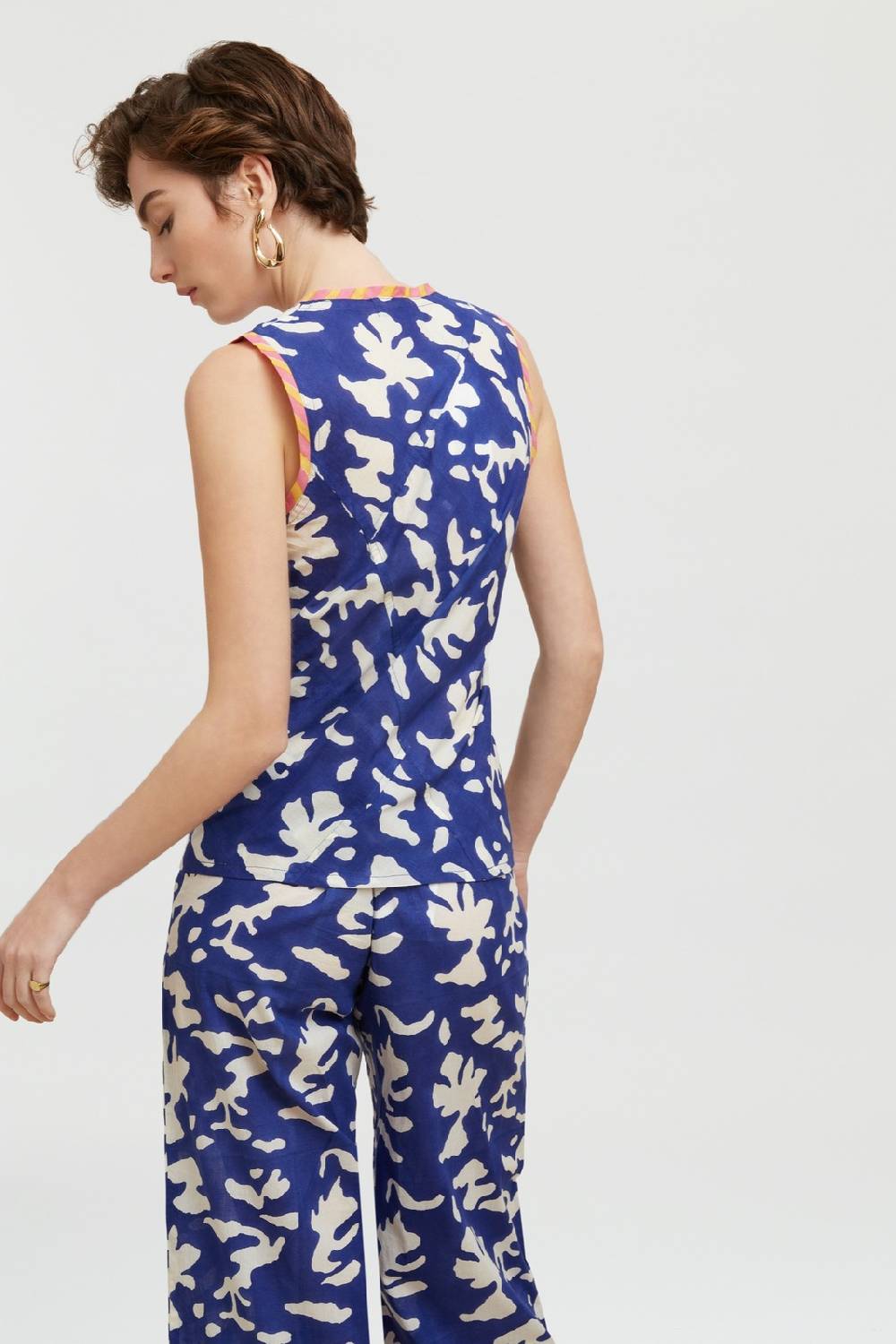 Lisa Corti Top Banyan Blue Pot Royal Blue