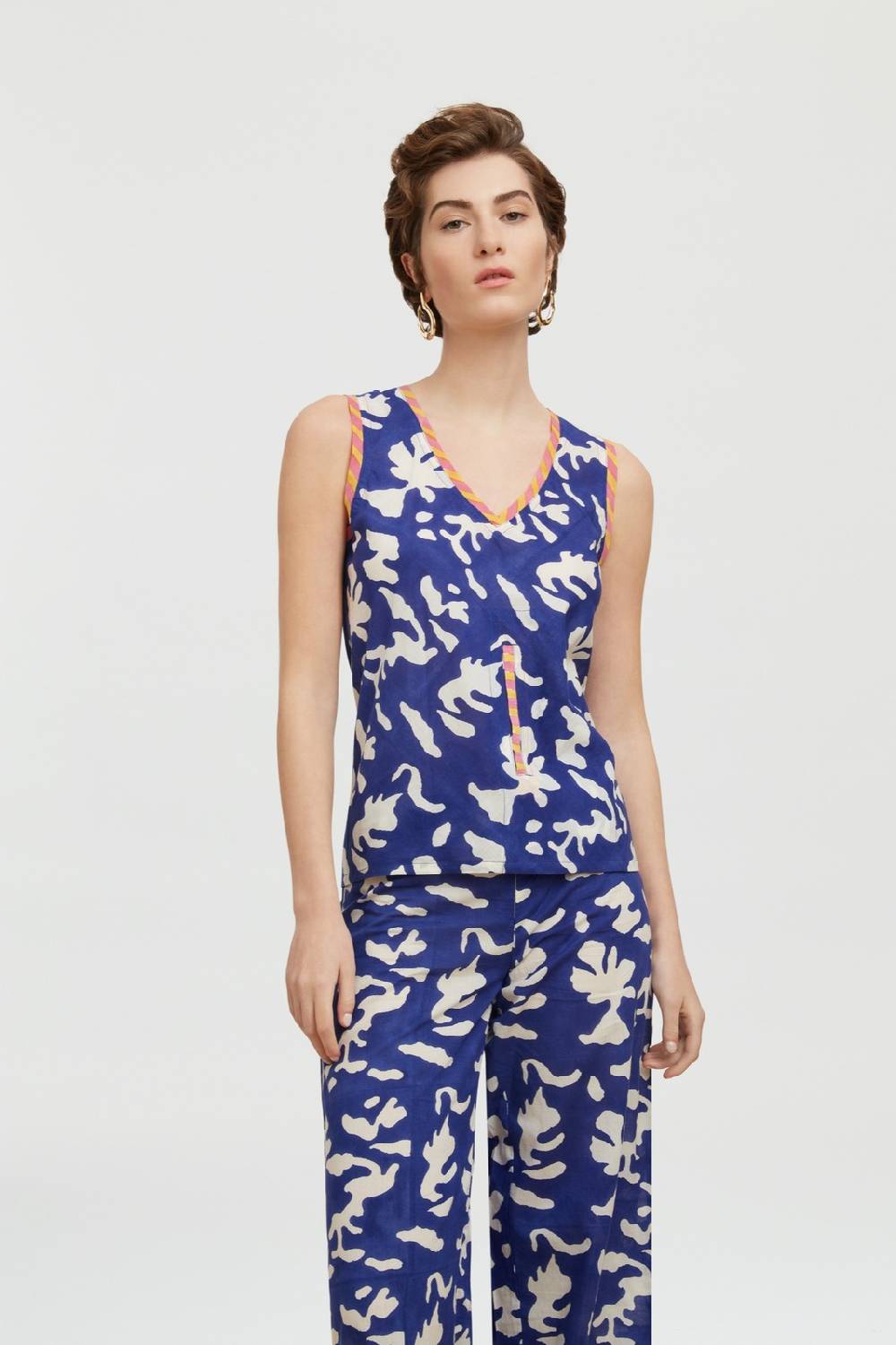 Lisa Corti top banyan blue pot royal blue