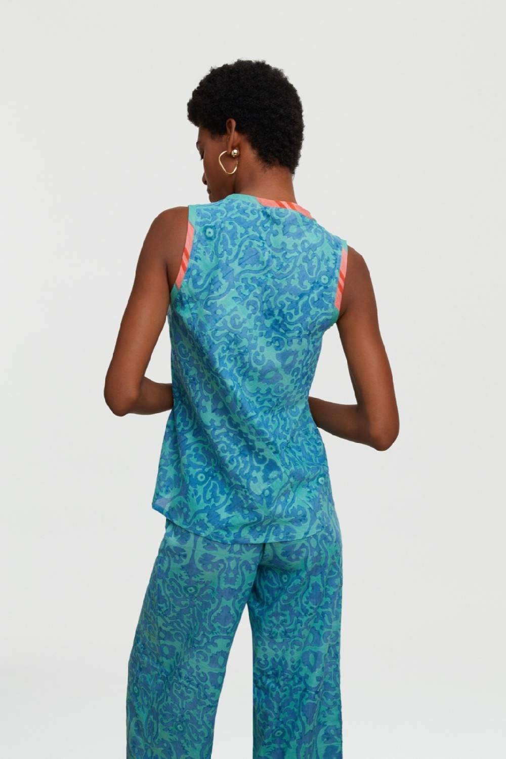 Lisa Corti Top Banyan Damask Design Blue