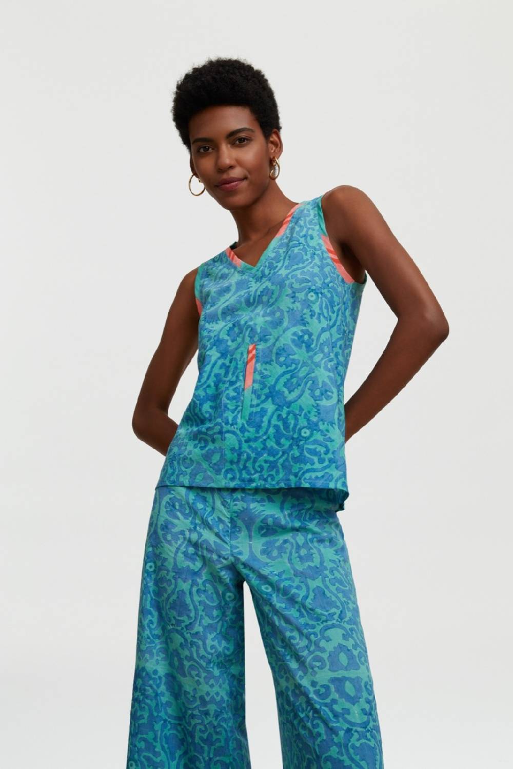 Lisa Corti top banyan damask design blue