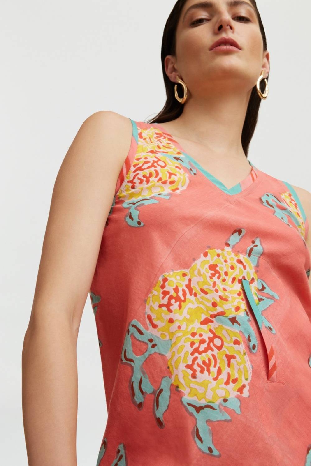 Lisa Corti Top Banyan Leopard Flower Old Pink