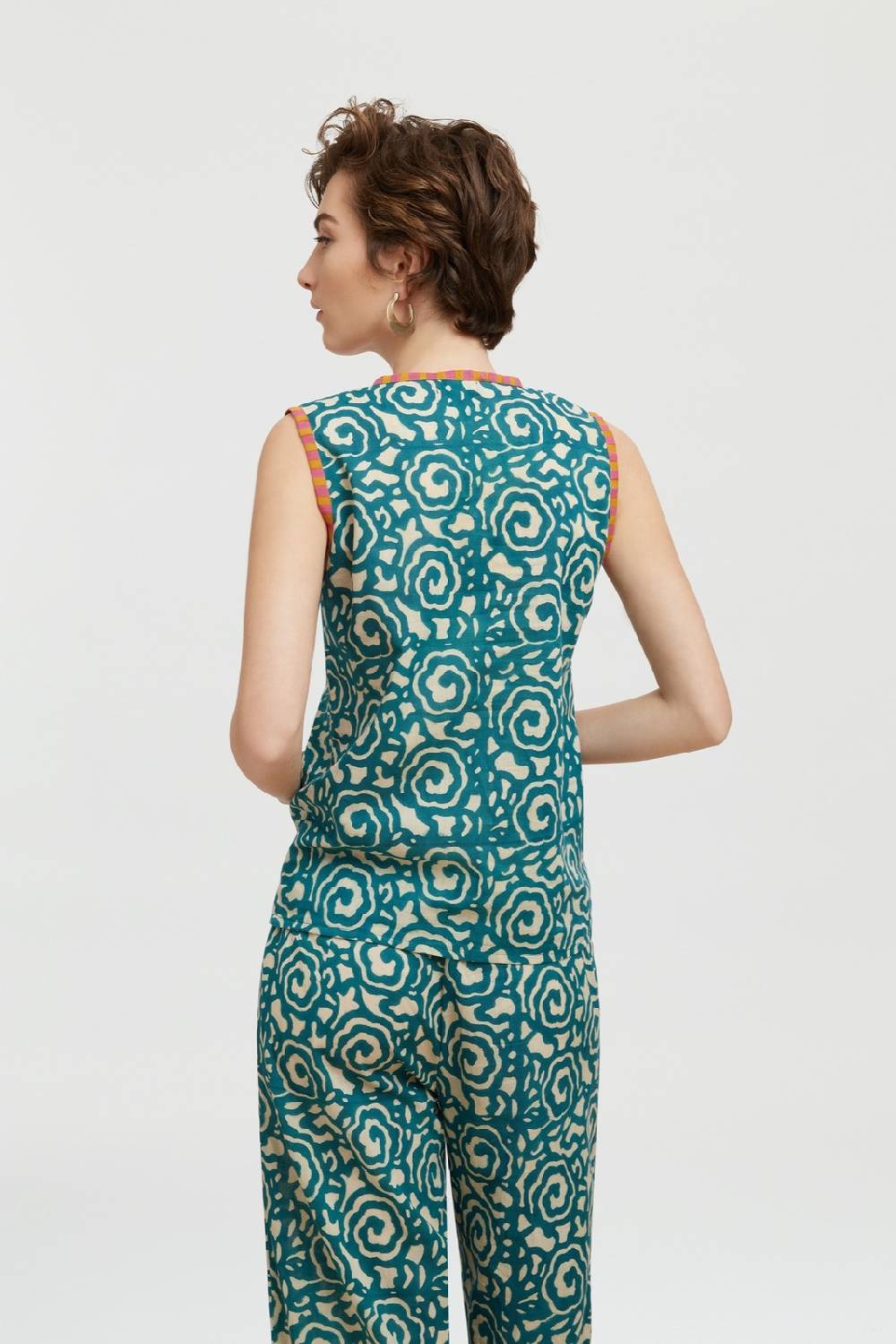 Lisa Corti Top Banyan Spiral Peacock Natural