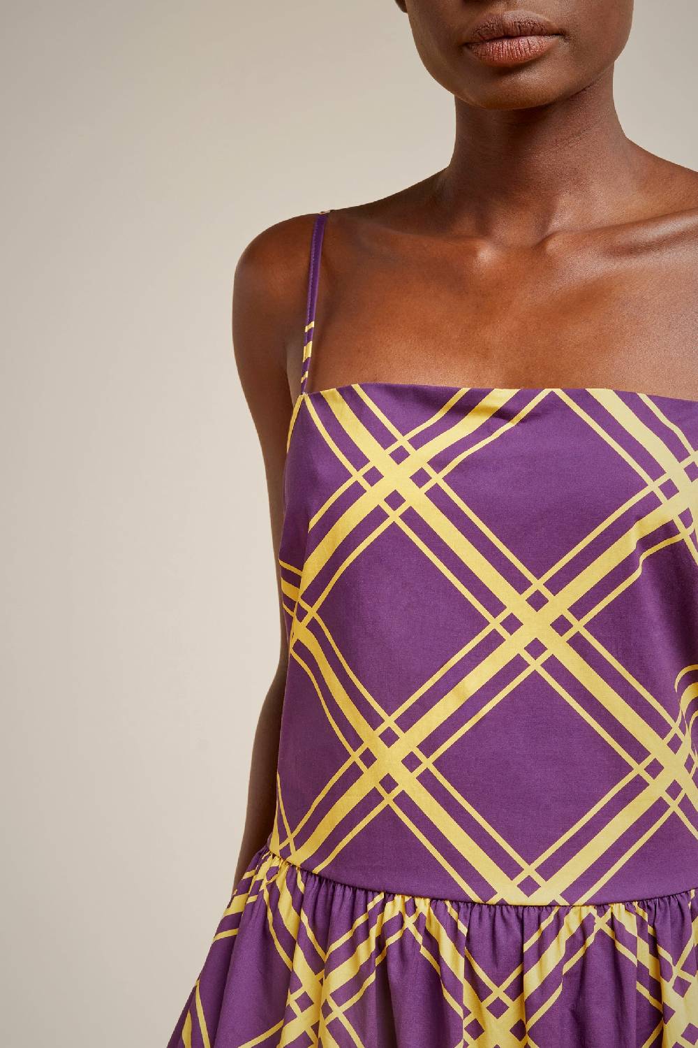 Liviana Conti ABITO CUT OUT S4LL4SU252-CHK.38