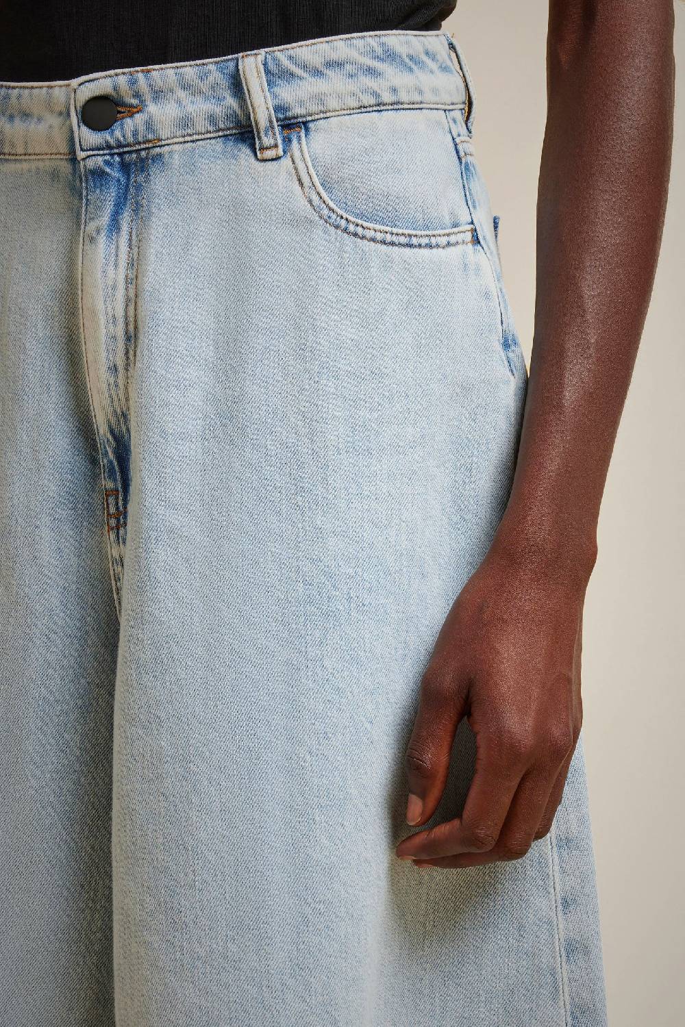 Liviana Conti BERMUDA S4FF4SY46Z97-0.28