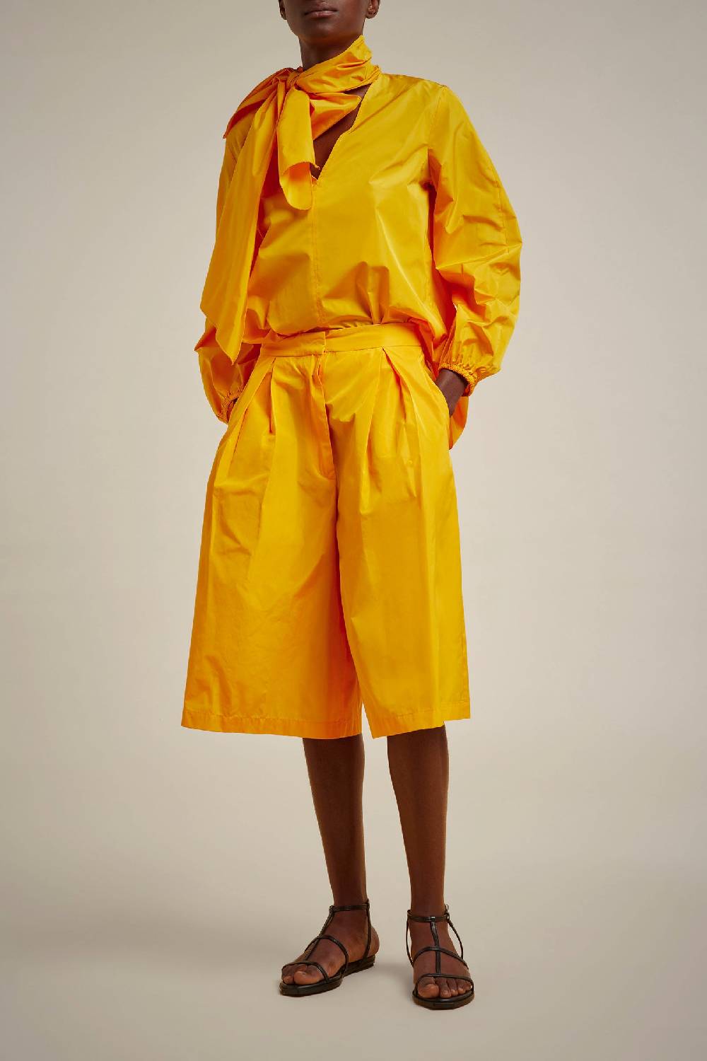 Liviana Conti BLUSA CON FIOCCO S4FF4SY05C01-0.38