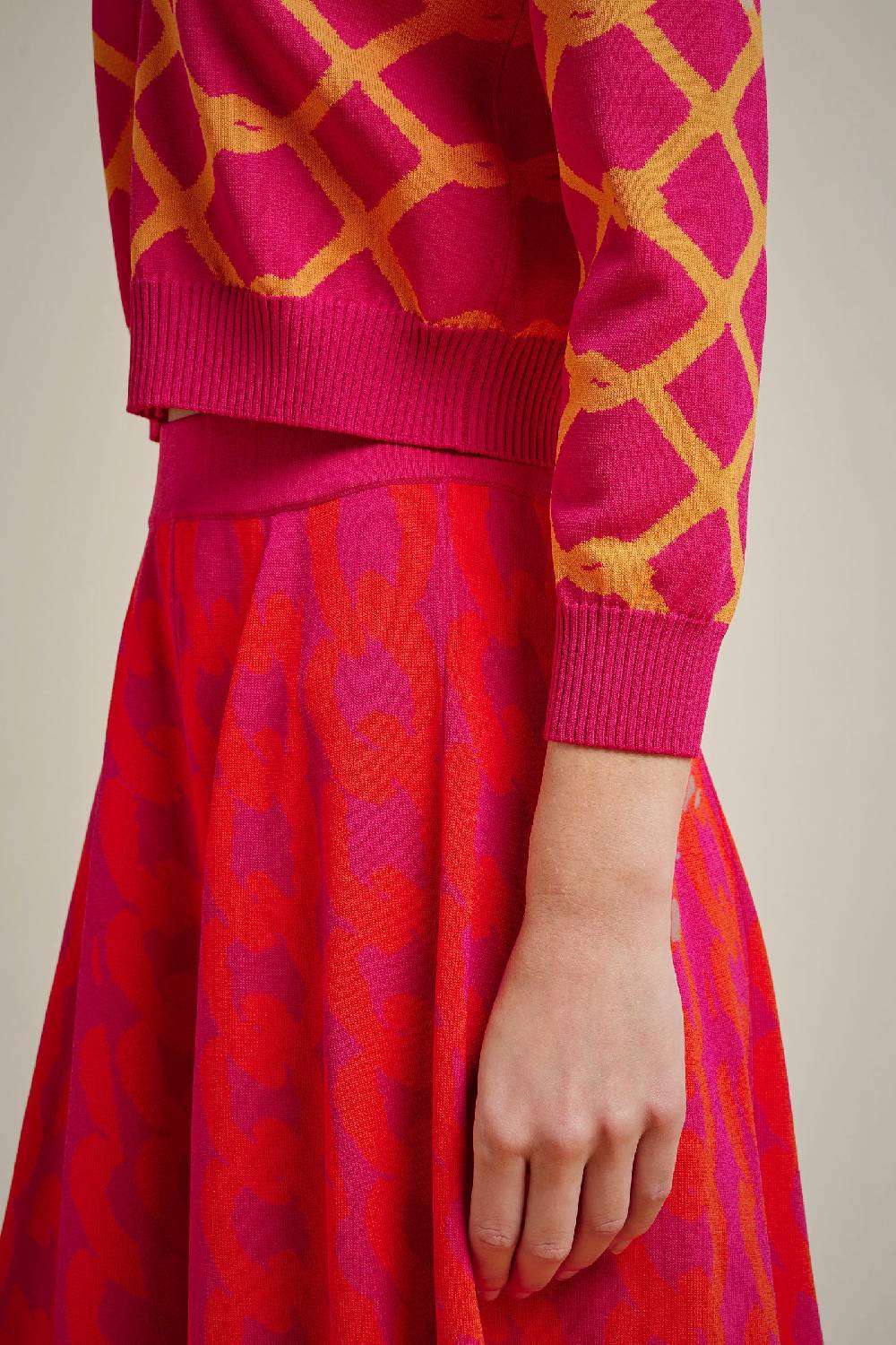 Liviana Conti CARDIGAN JACQUARD S4FF4SA48RETE1.XS