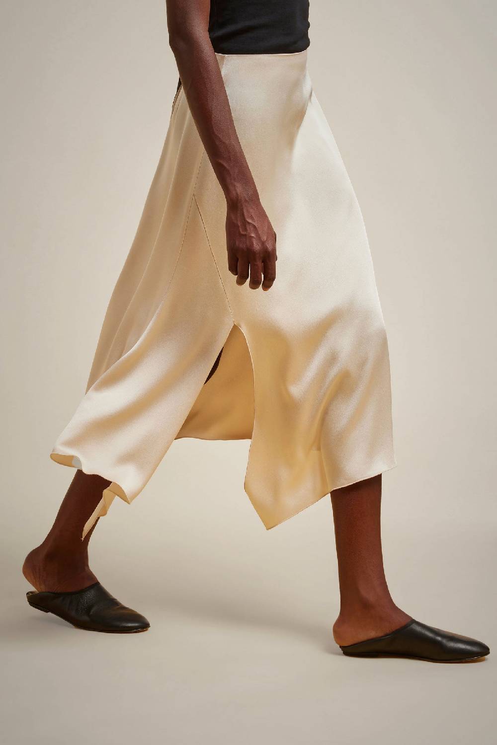 Liviana Conti GONNA RASO FLUIDO S4FF4SS22W43-1.38