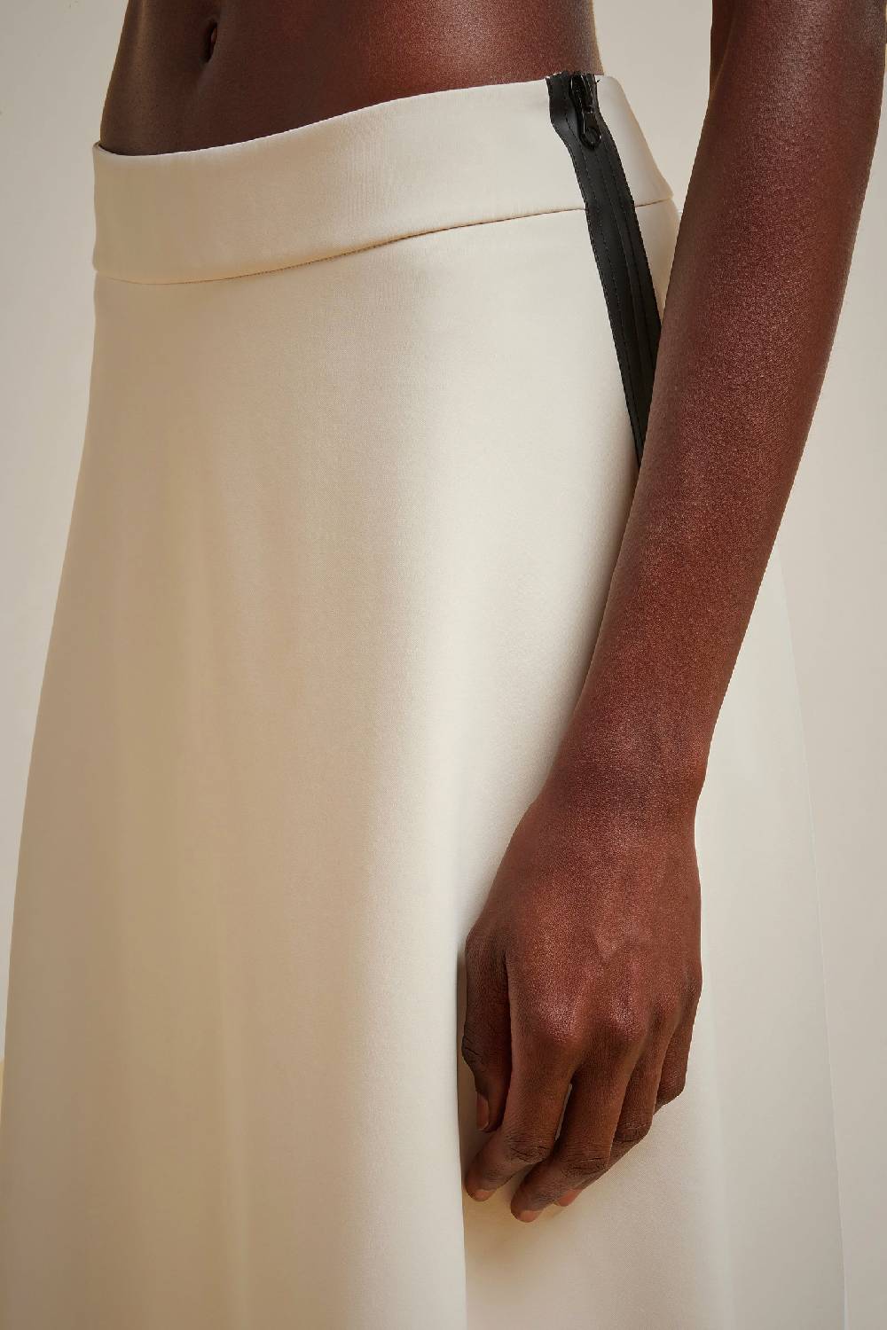 Liviana Conti GONNA SVASATA S4FF4SJ24W43-1.38