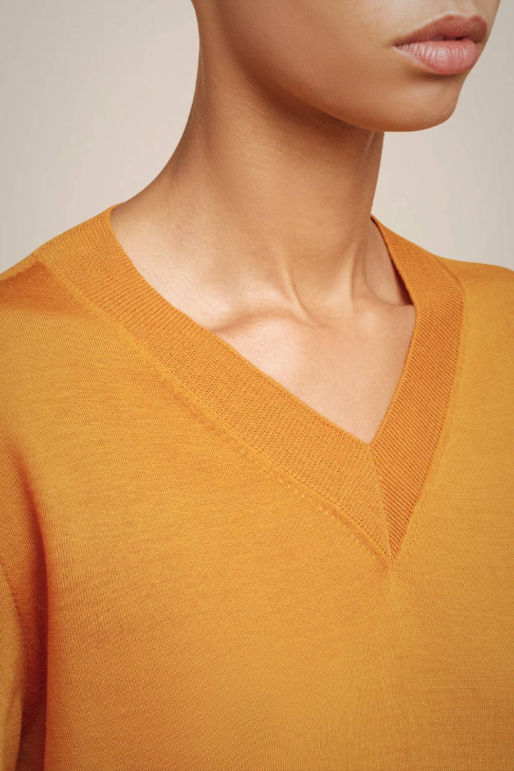 Liviana Conti MAGLIA SCOLLO A V W4FF4WA15C06-0.XS