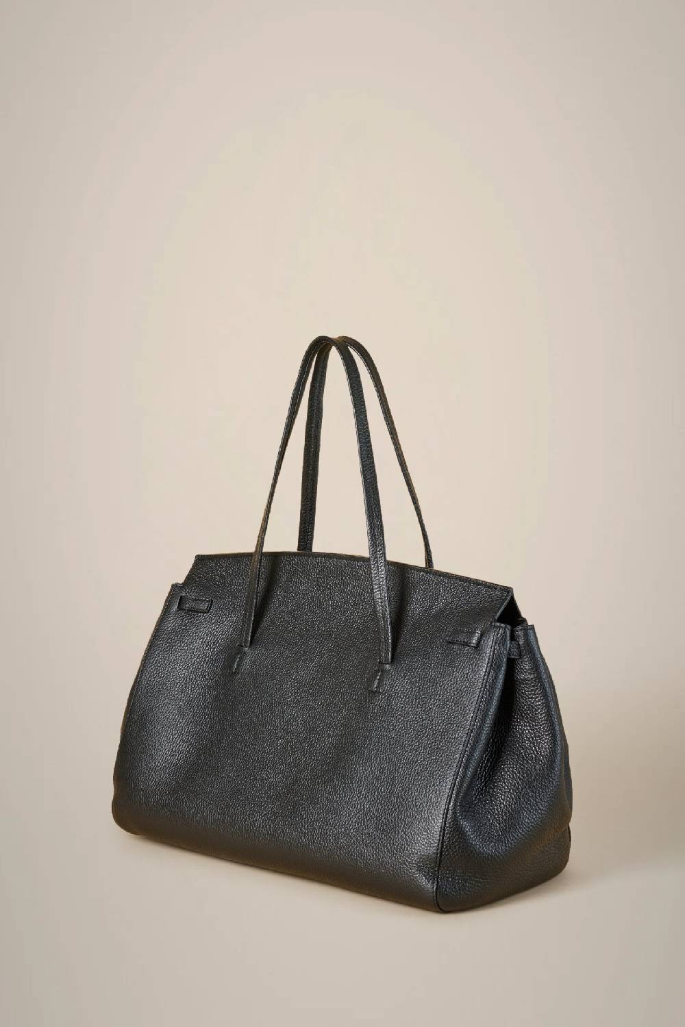 Liviana Conti MAXI HAND BAG W4AA4WA06Y69-0.NR