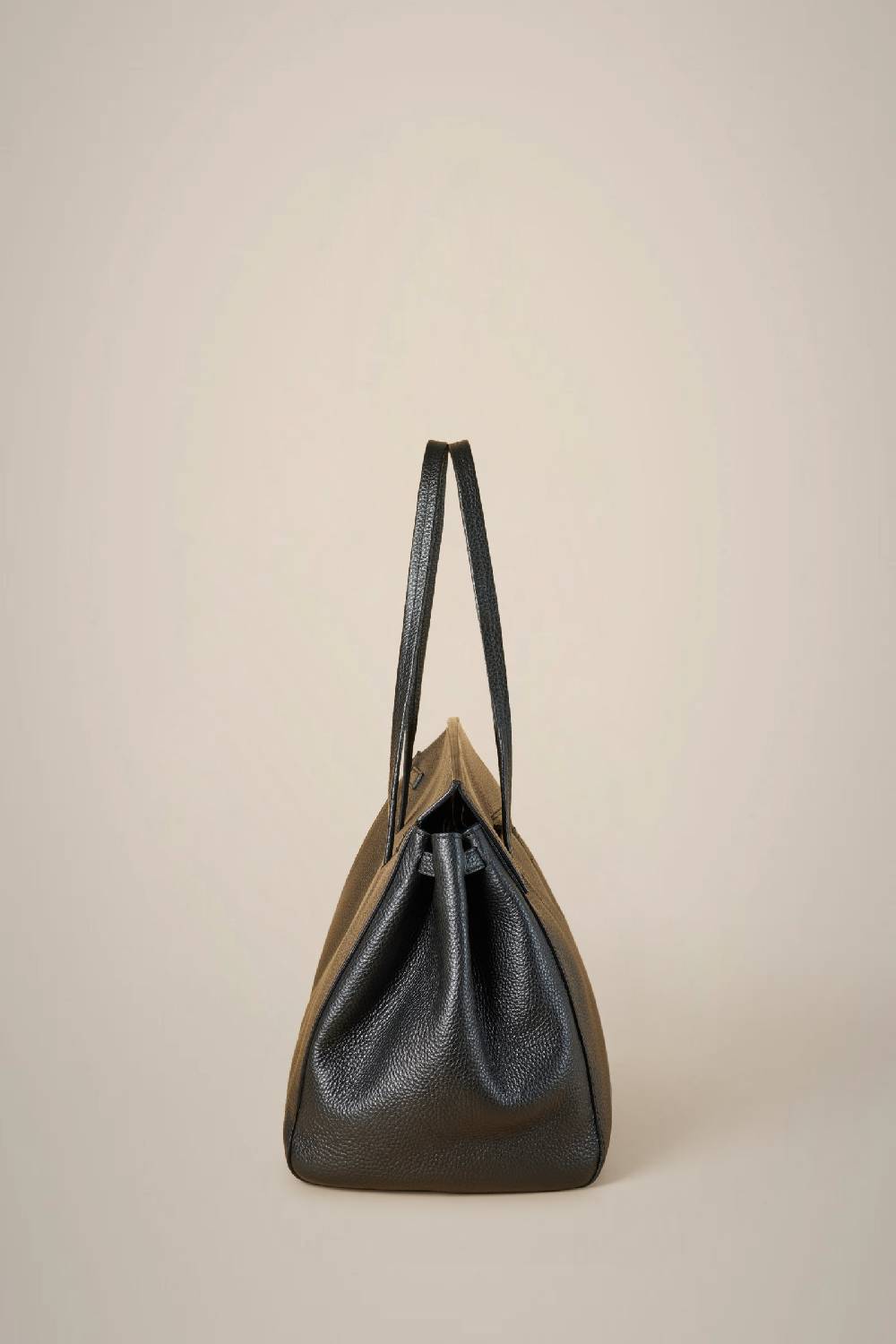 Liviana Conti MAXI HAND BAG W4AA4WA06Y69-0.NR