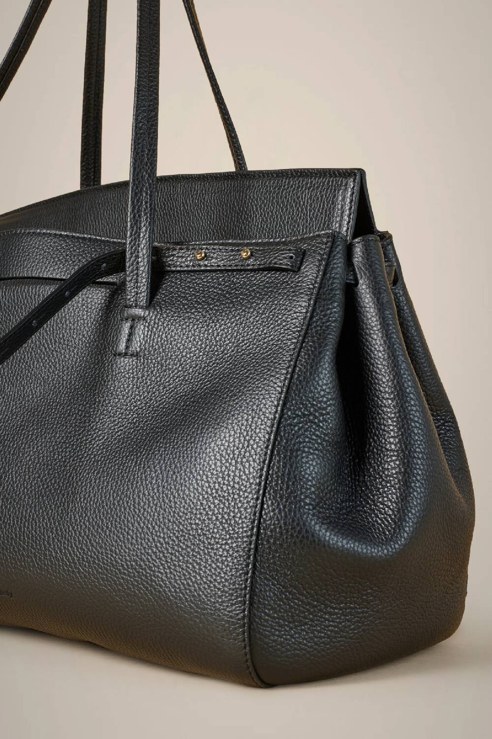 Liviana Conti MAXI HAND BAG W4AA4WA06Y69-0.NR