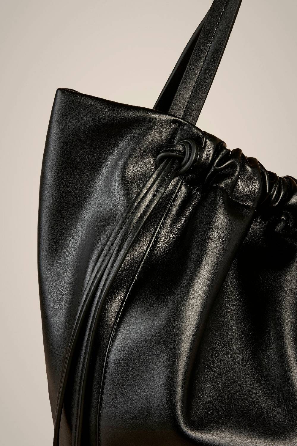 Liviana Conti TOTE ARRICCIATA S4AA4SA25Y69-0.NR