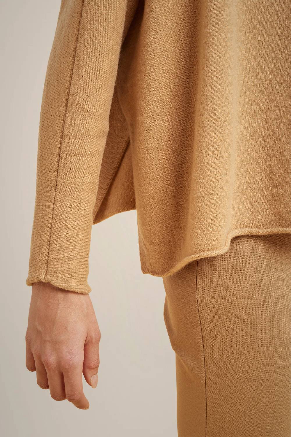 Liviana Conti MAGLIA 100% CASHMERE W4LL4WC94U69-1.XS