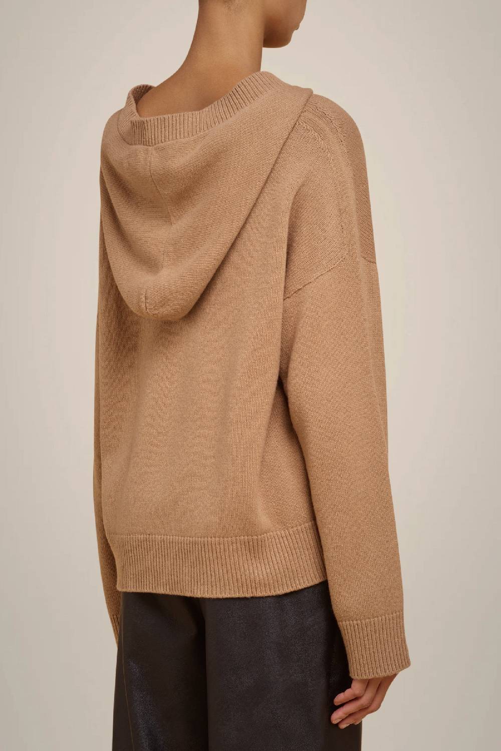 Liviana Conti MAGLIA CON CAPPUCCIO W4FF4WC15T50-1.XS