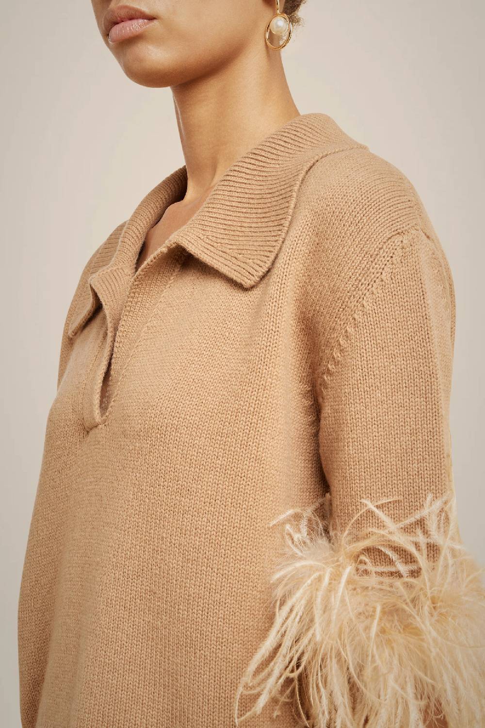 Liviana Conti MAGLIA CON PIUME IN CASHMERE RICICLATO W4LL4WC48T50-1.XS