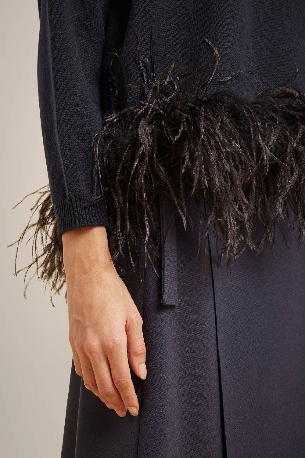 Liviana Conti MAGLIA CON PIUME IN CASHMERE RICICLATO W4LL4WC49N08-0.XS