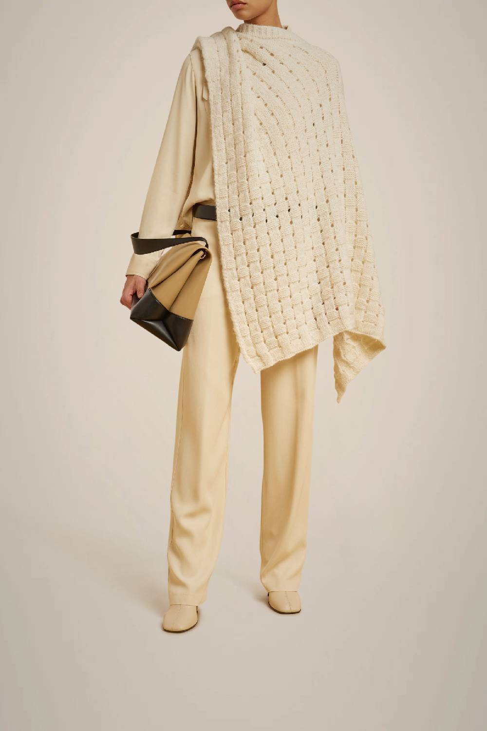 Liviana Conti MANTELLA PUNTO CANESTRO W4LL4W308A08-1.M