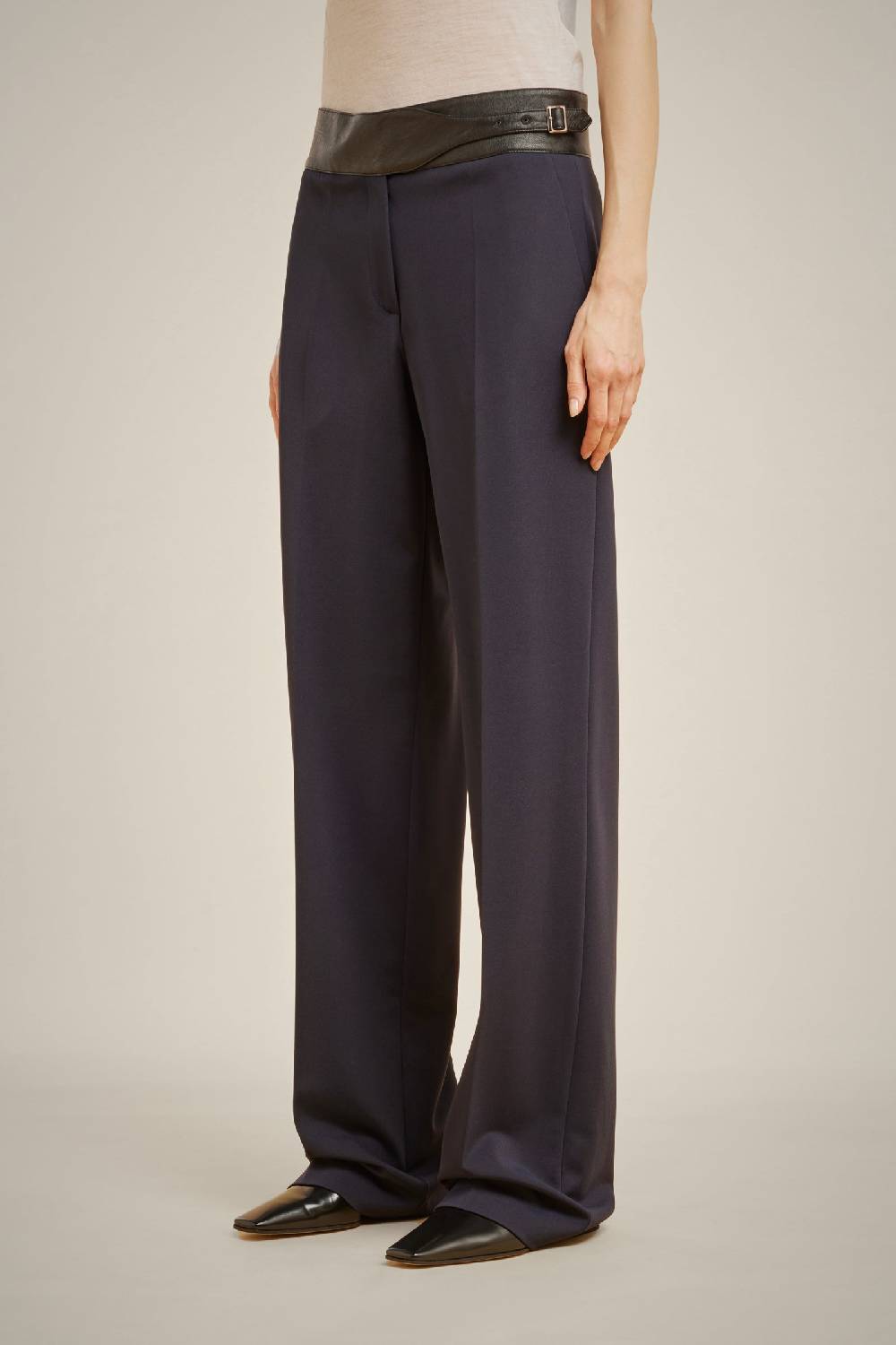 Liviana Conti PANTALONE CINTURINO IN VITA W4LL4WN72N08-0.38