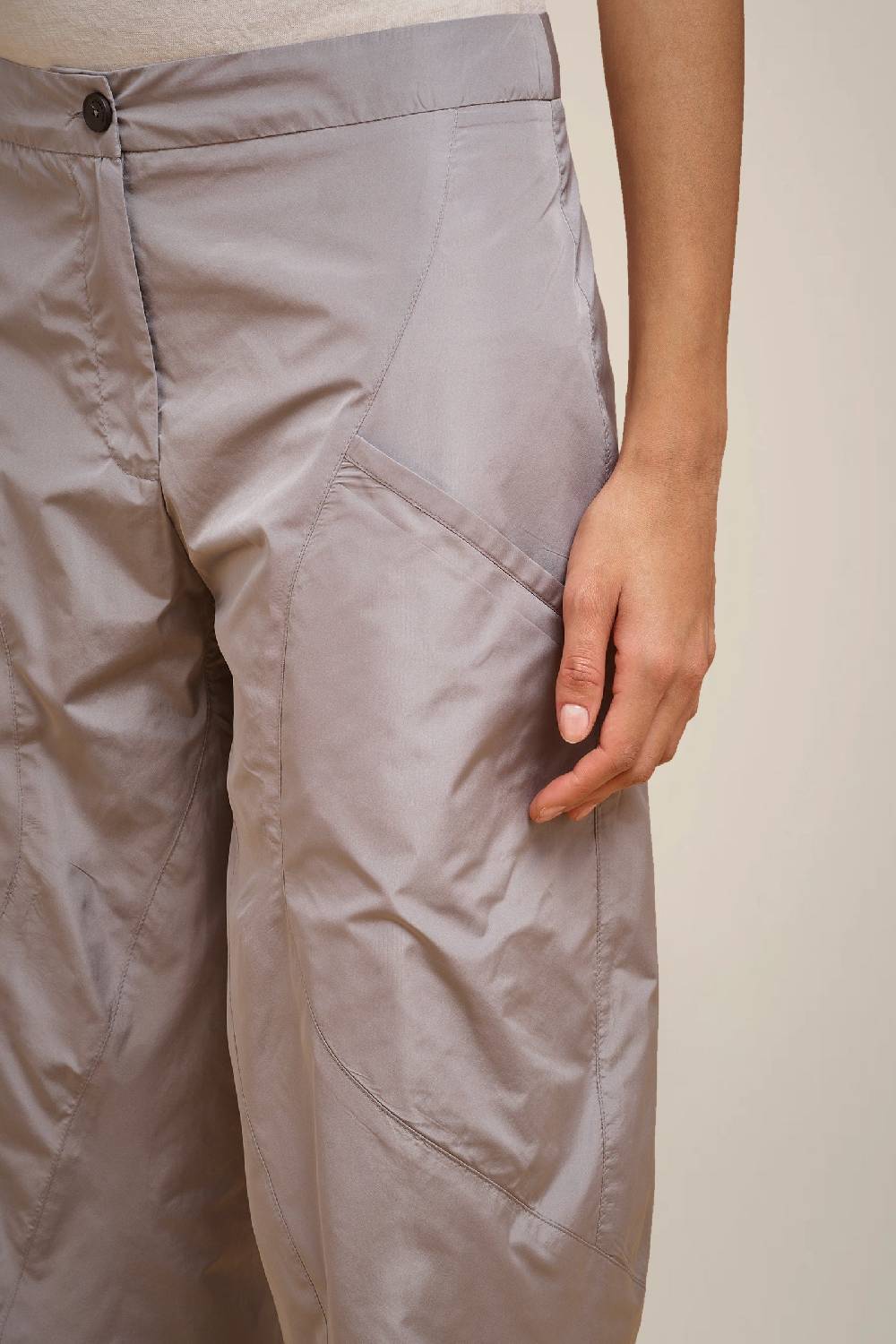 Liviana Conti PANTALONE TAGLI IN TAFFETA' W4FF4WY30X72-0.38